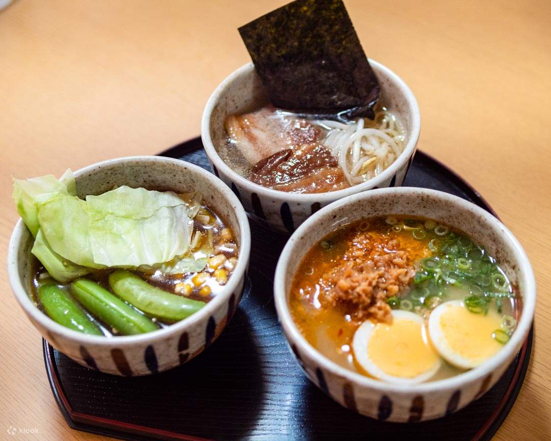 Buat tiga mangkuk Ramen