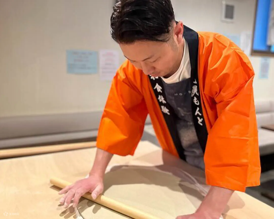 以亲手制作的荞麦面为特色的天妇罗午餐