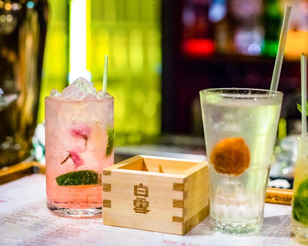 Tokyo Bar Hopping 3 Hour Walking Tour with Whisky, Sake, And Food