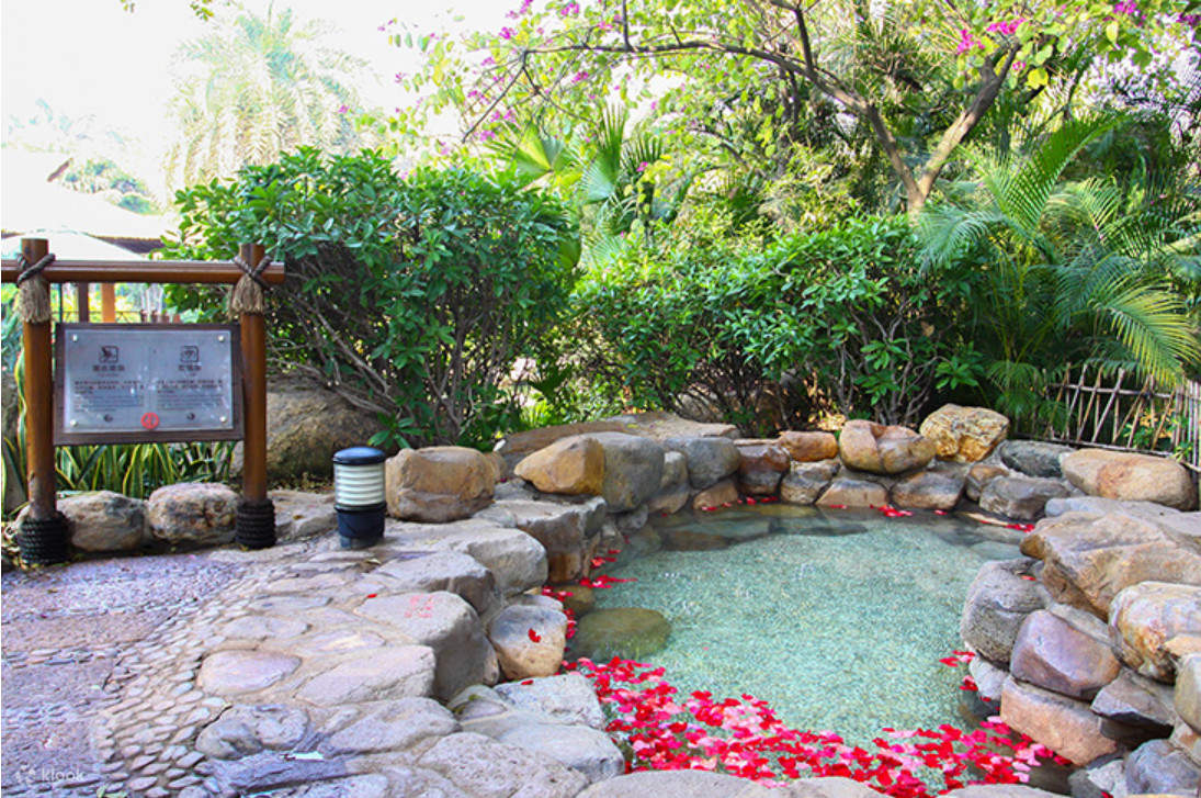 Riyuegu Hotsprings Resort