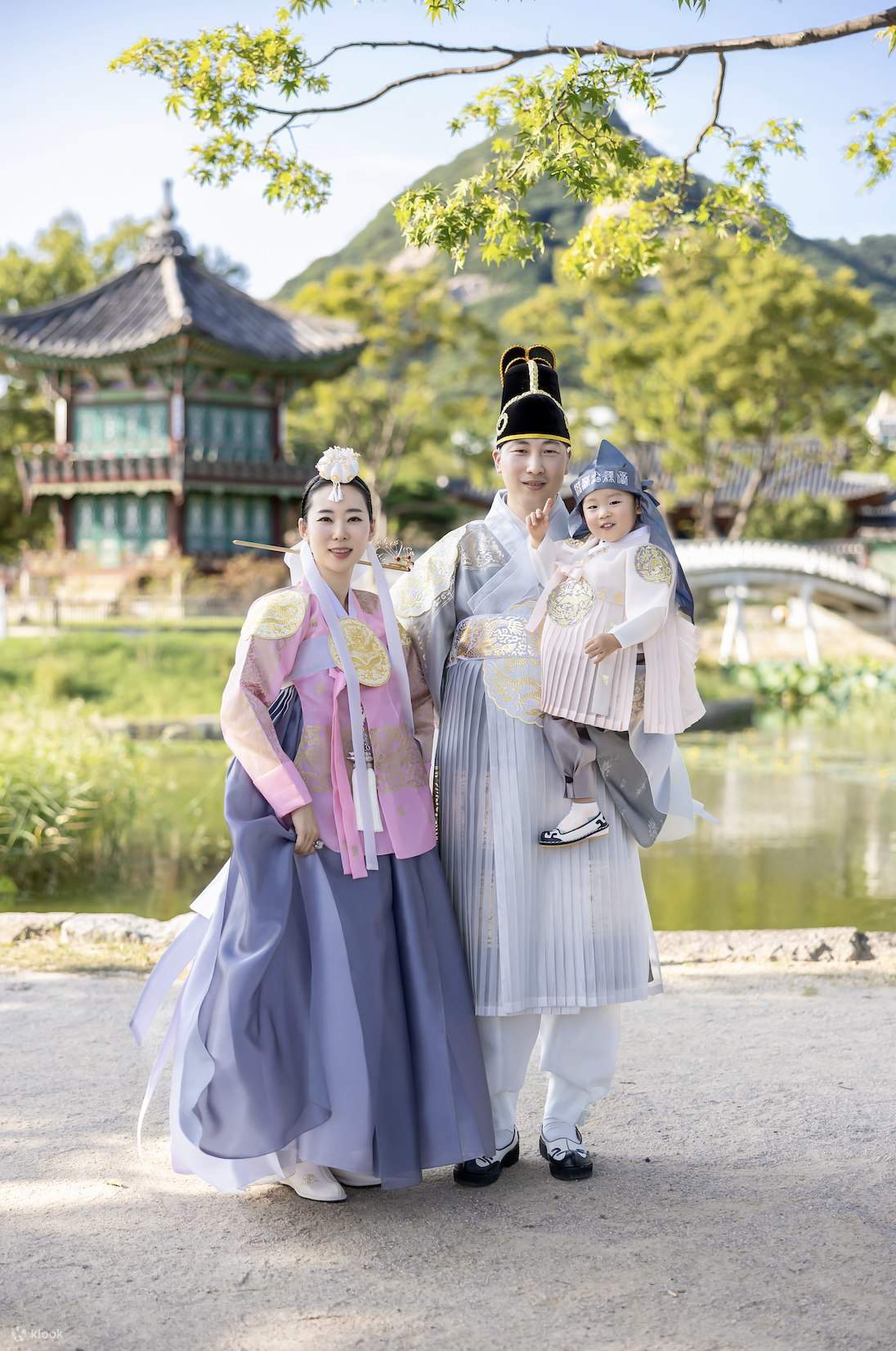 豪華屋外写真撮影（メイクアップ＋写真プリント付き）