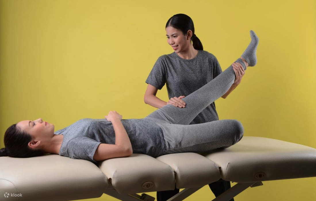 Stretch Me Clinic di The Allez Sukhumvit 13 Experience di Bangkok