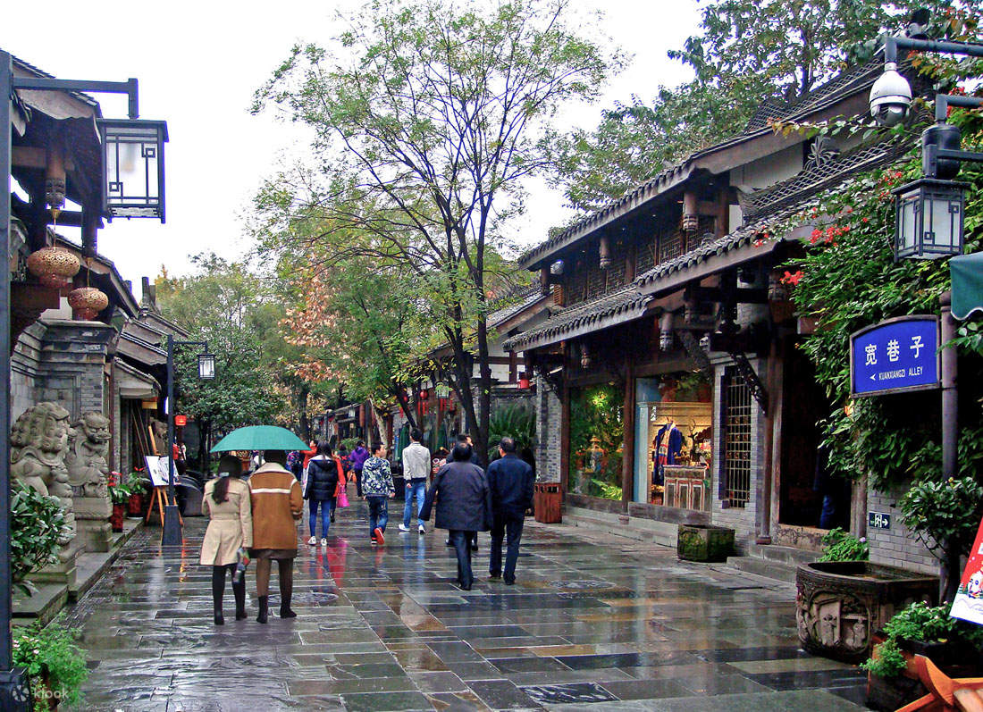 Chengdu Panda Base + Kuanzhai Alley/People's Park/Jinli Ancient Street ...