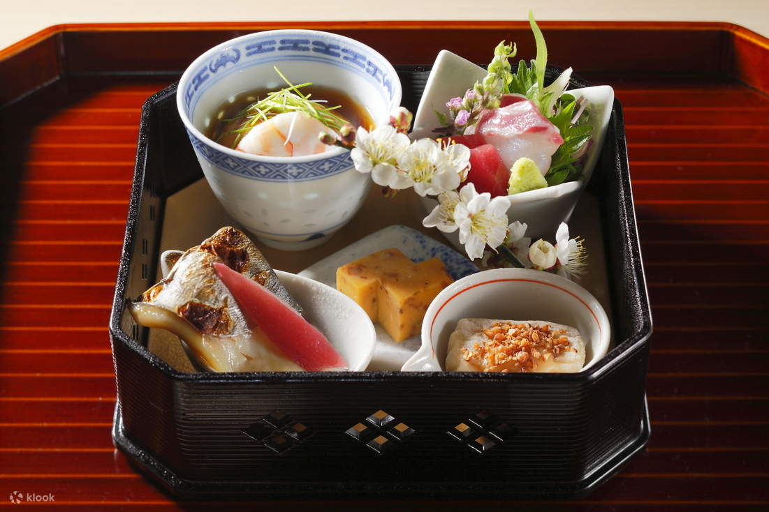 Restoran Kyoto Arashiyama Sakura Masakan Kyoto Populer - Arashiyama, Kyoto