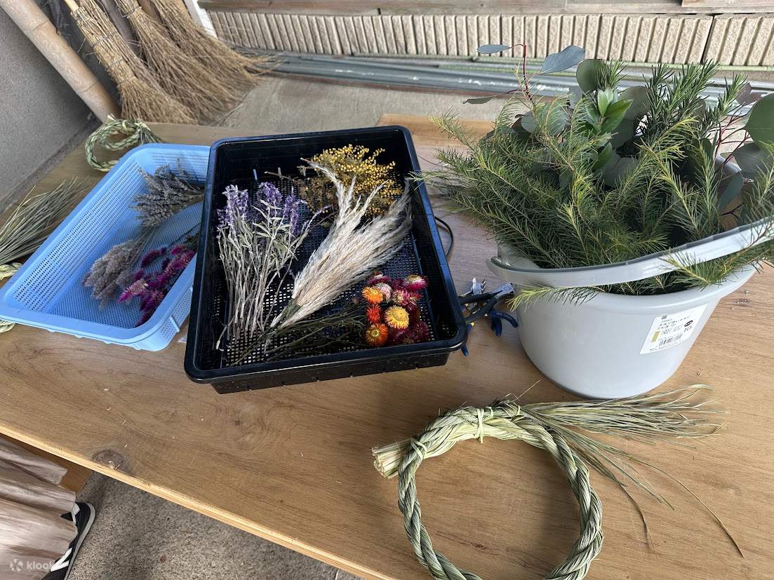 Herbal Shimenawa Crafting Workshop at Kumamoto Herb Garden