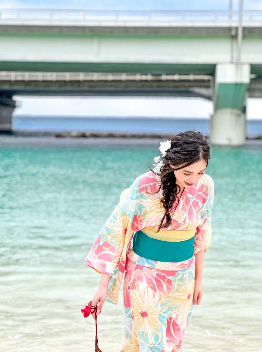 身穿和服的游客