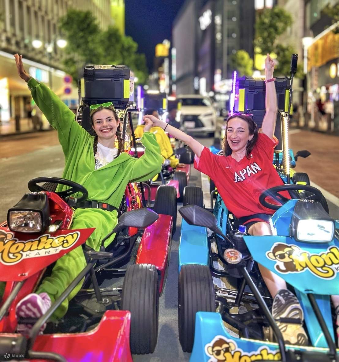 Osaka Go Kart Adventure - Berkendara Melewati Landmark Terkenal dengan Kostum