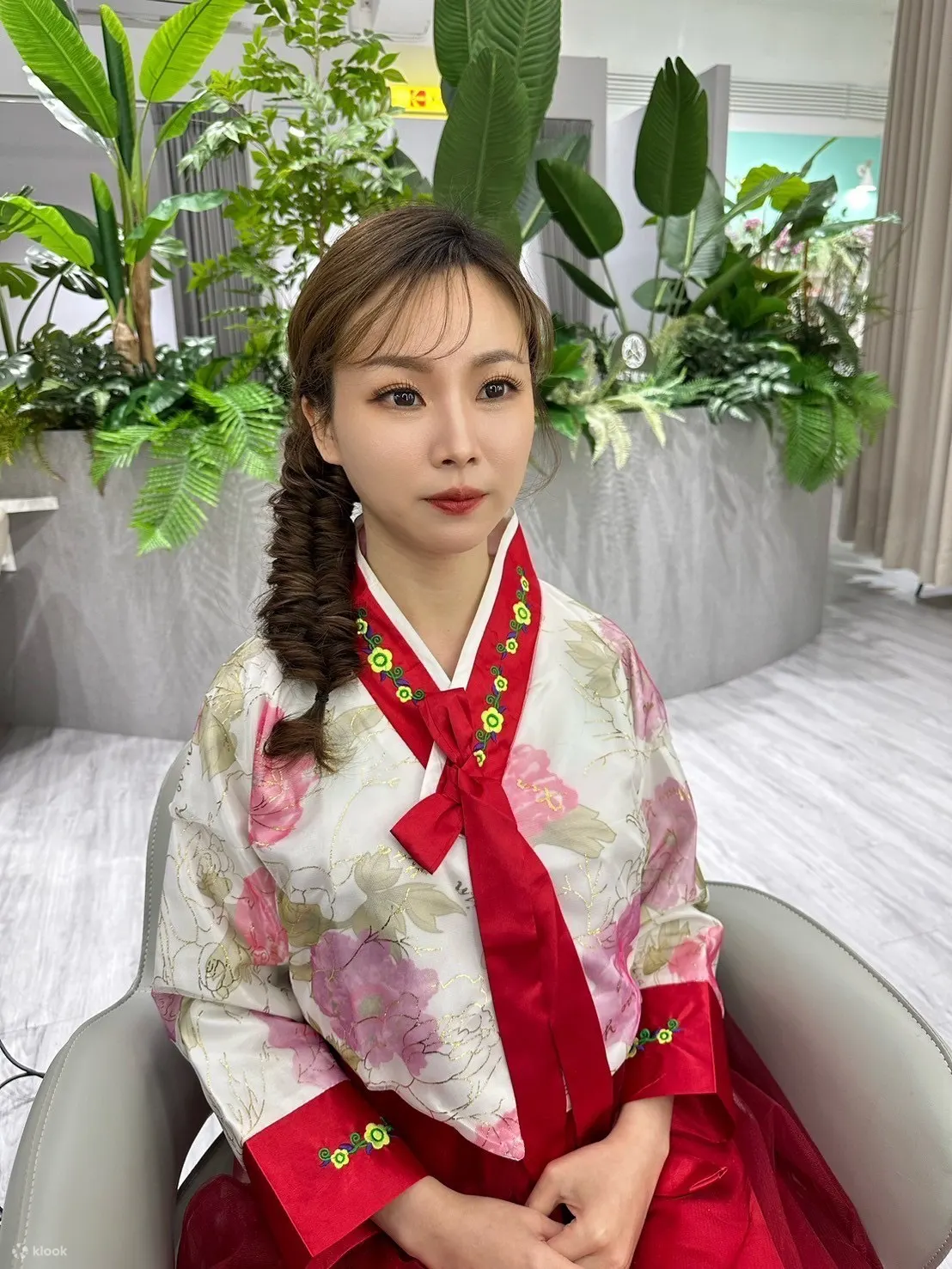 IM Beauty Salon - 精致韩式妆发体验 (捷运西门站)