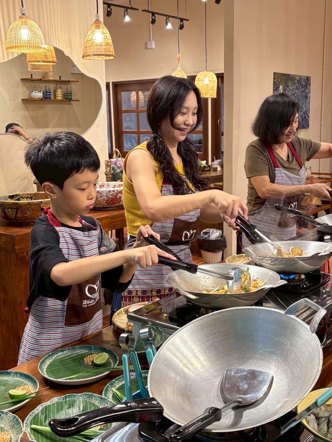 Kelas Memasak Thai White Lotus di Bangkok