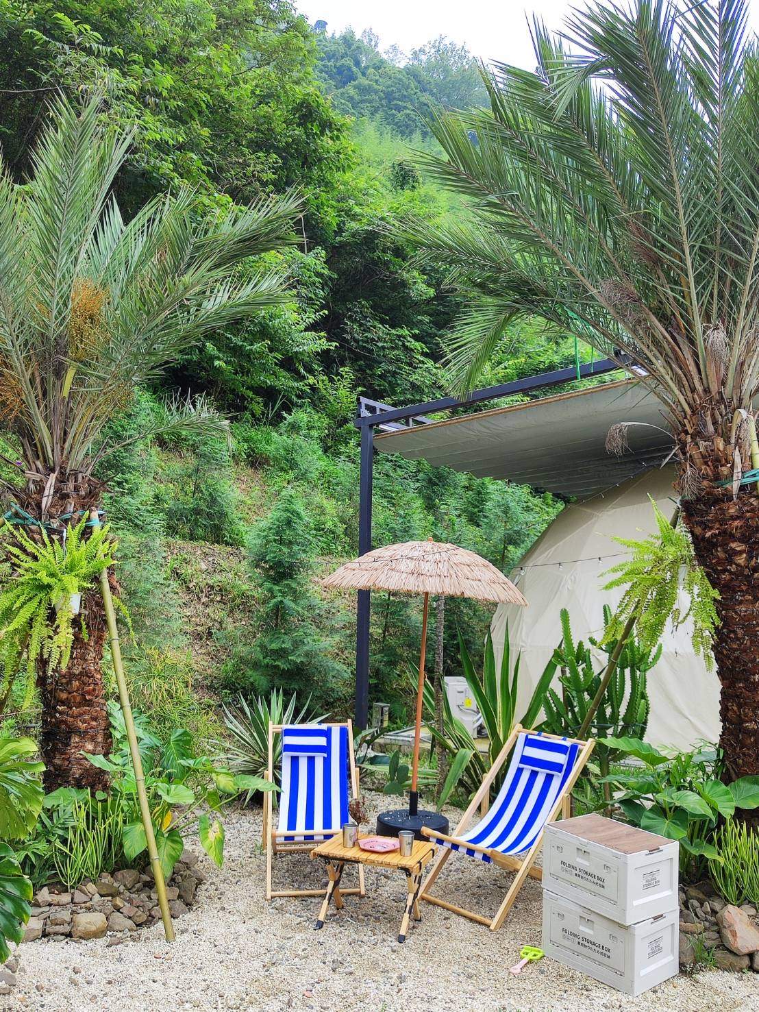 Глэмпинг в «Юэ Е»