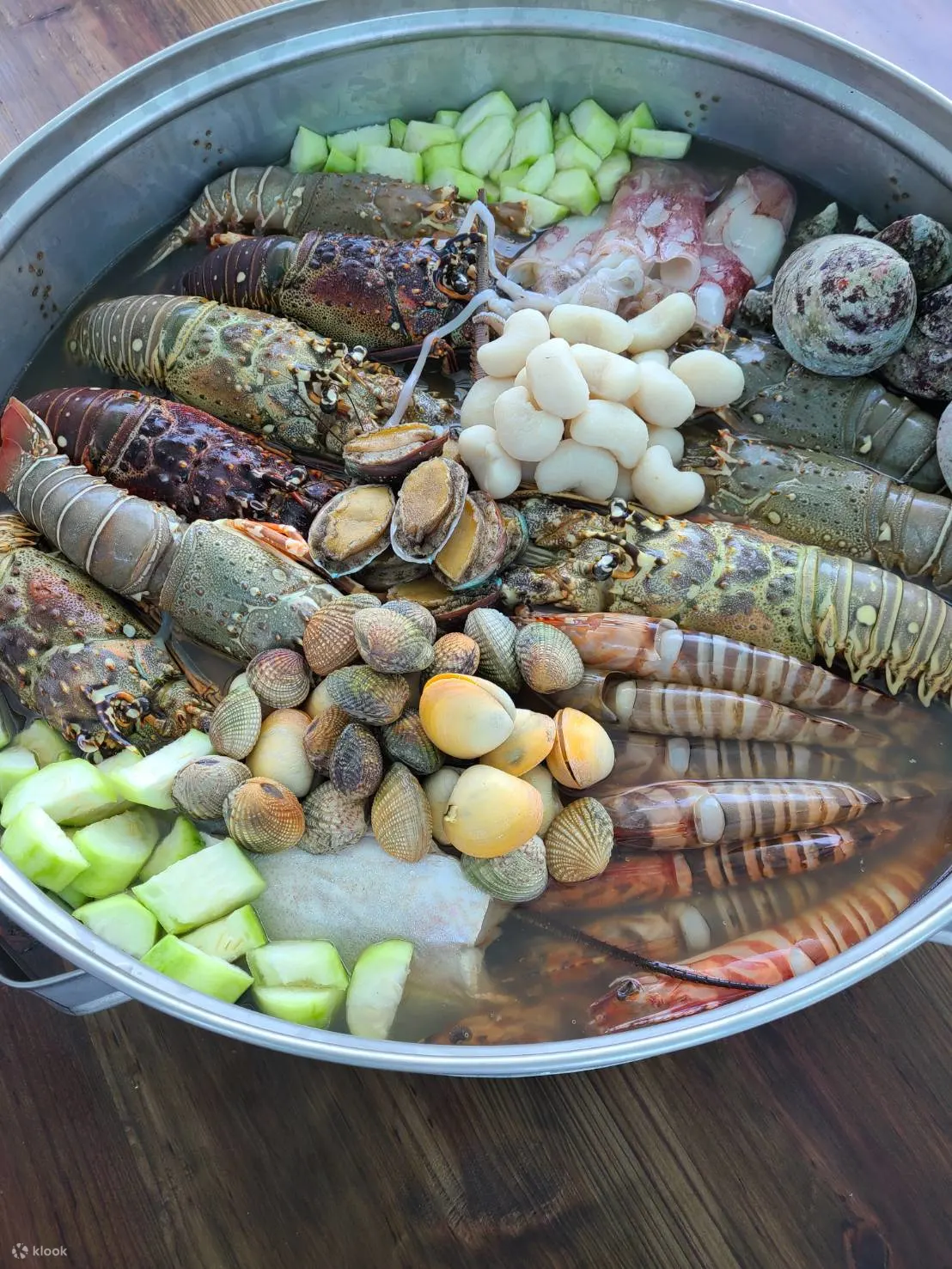 痛风也甘愿龙虾海上大平台