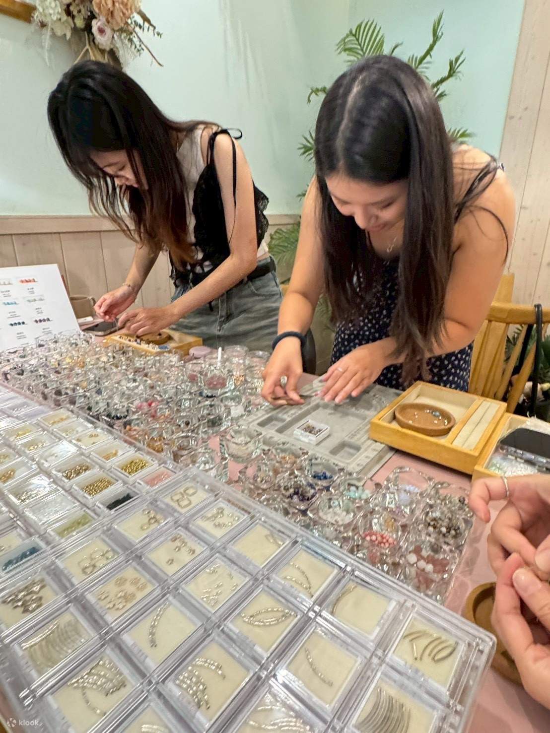 台中: 疗愈水晶DIY手作体验课程 - Klook
