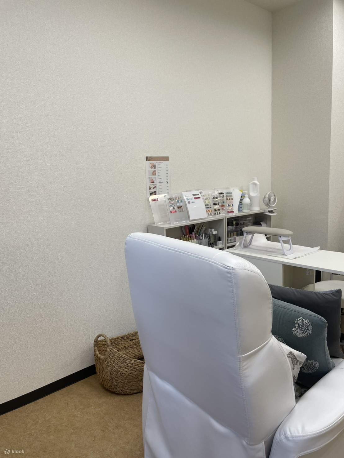 Ciptakan ruang yang tenang dan santai untuk membantu anda melegakan keletihan dan memulihkan tenaga dalam perjalanan anda.	