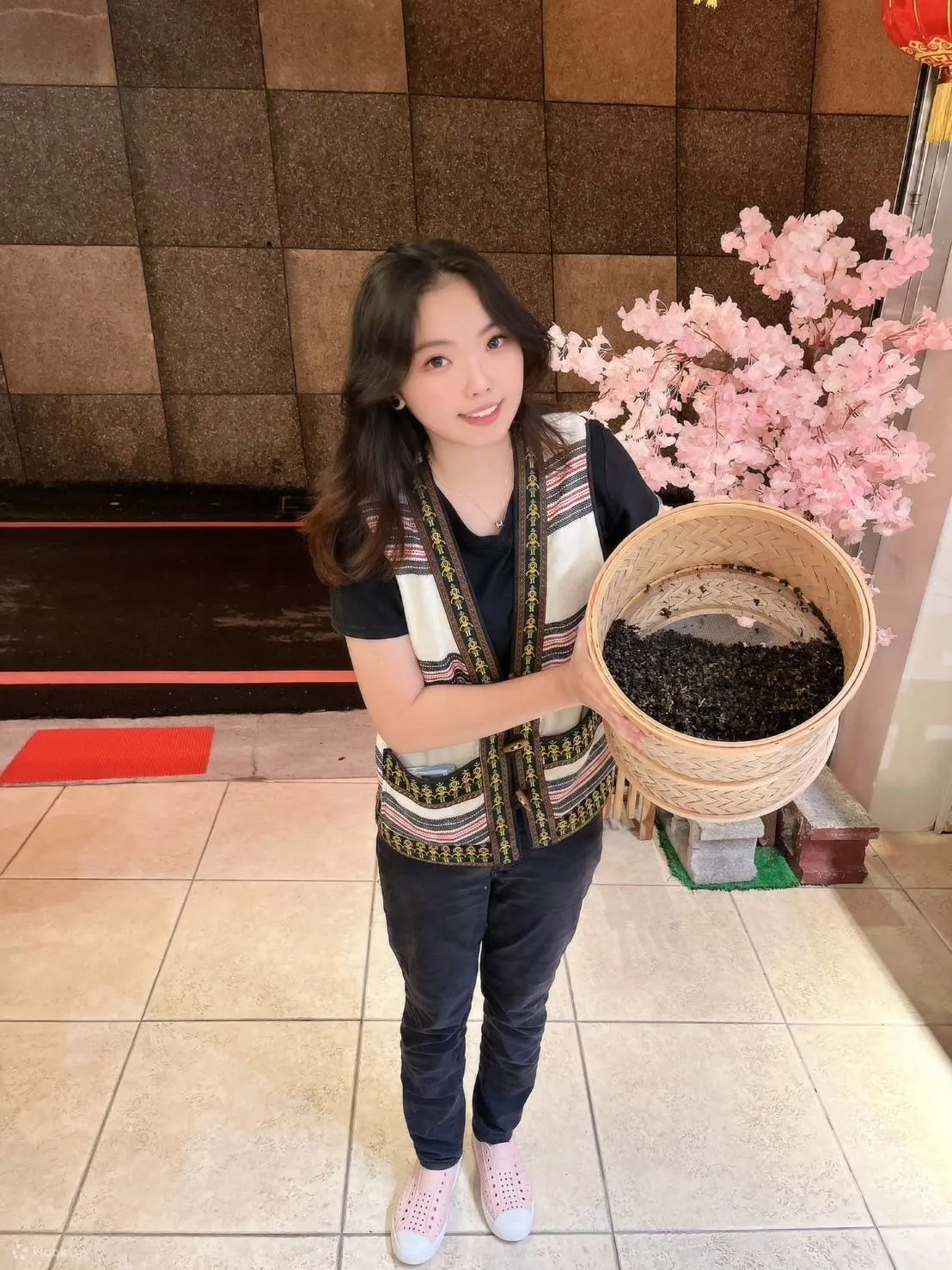 可体验穿着原住民服饰