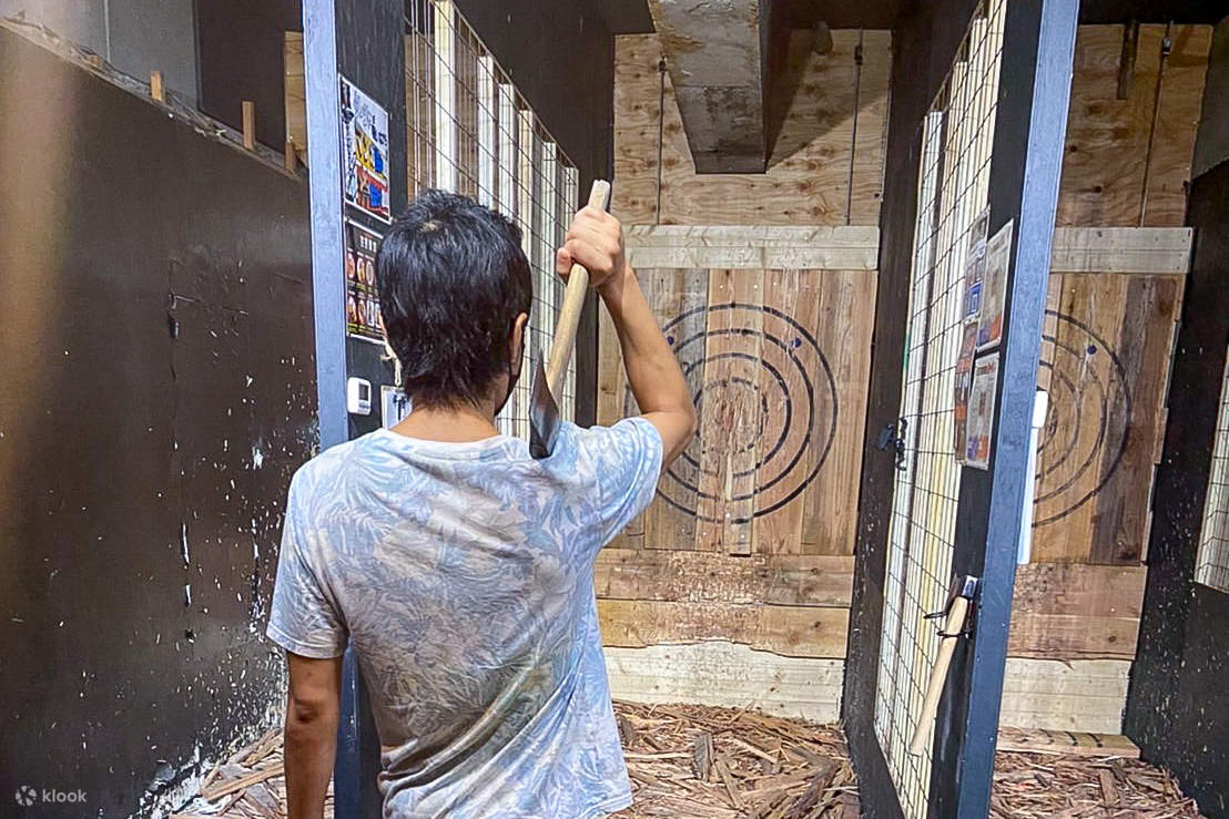 1 Day Private Axe Throwing, Shisha Bar in Nishiki Klook
