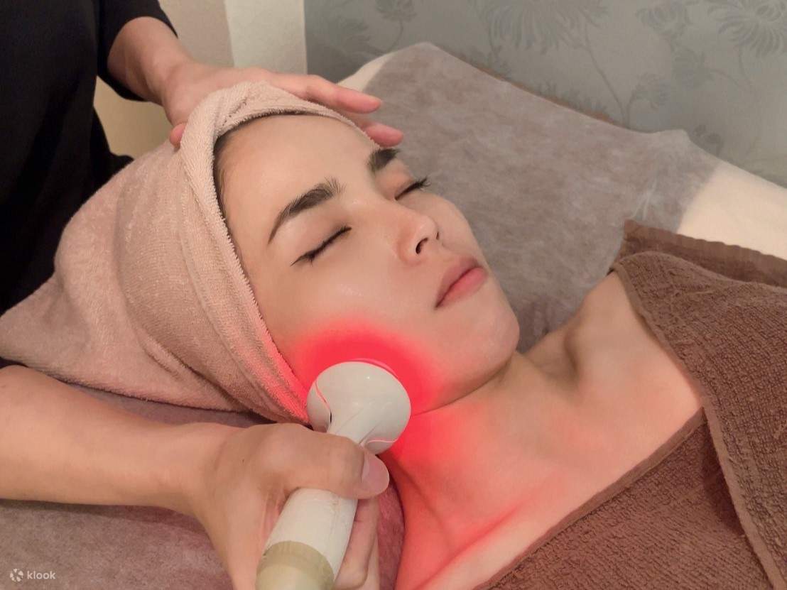 搭载专业仪器 Venus DIVA & 高频塑形仪（Hyper Knife），深入击退顽固脂肪，塑造理想曲线！