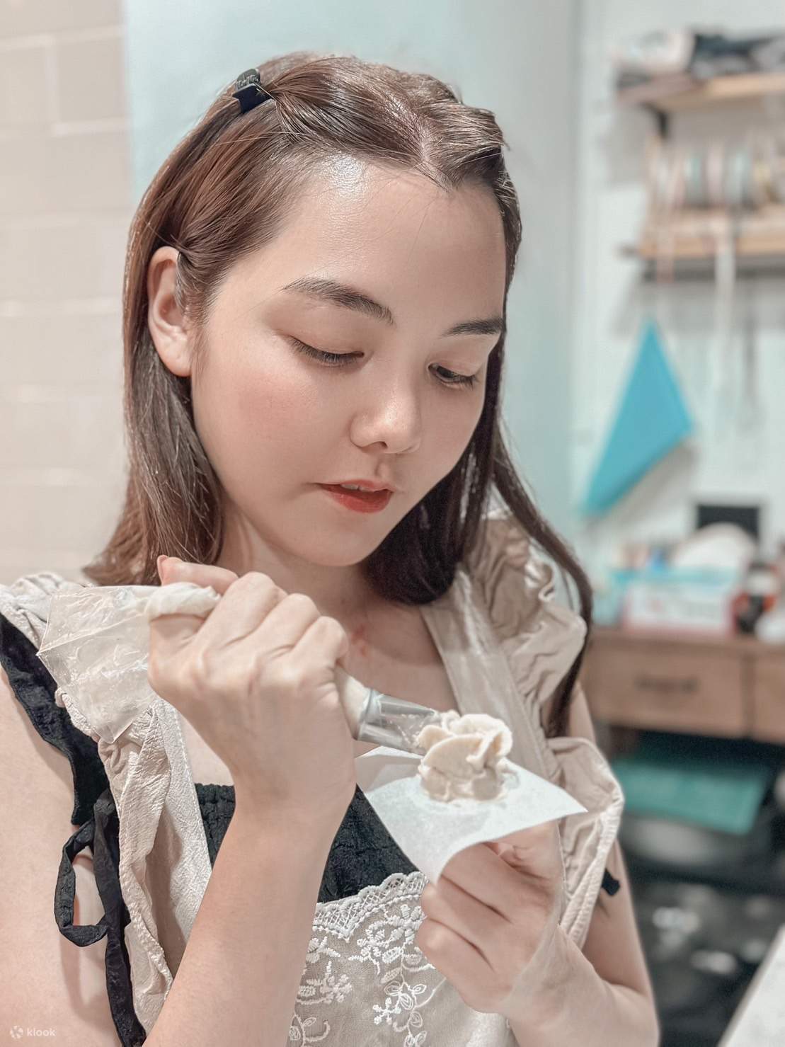 台北: 造型蛋糕 DIY (下午茶式教學 / 乳酪勾畫 / 造型奶霜 / 翻糖手繪 / 奶霜裱花)