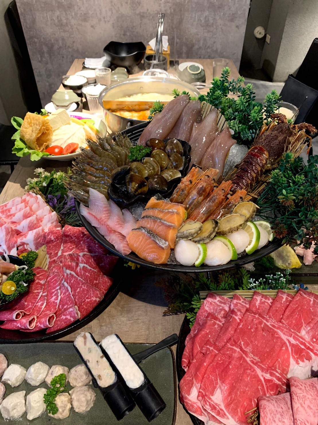 深紅汕頭鍋物-美村店