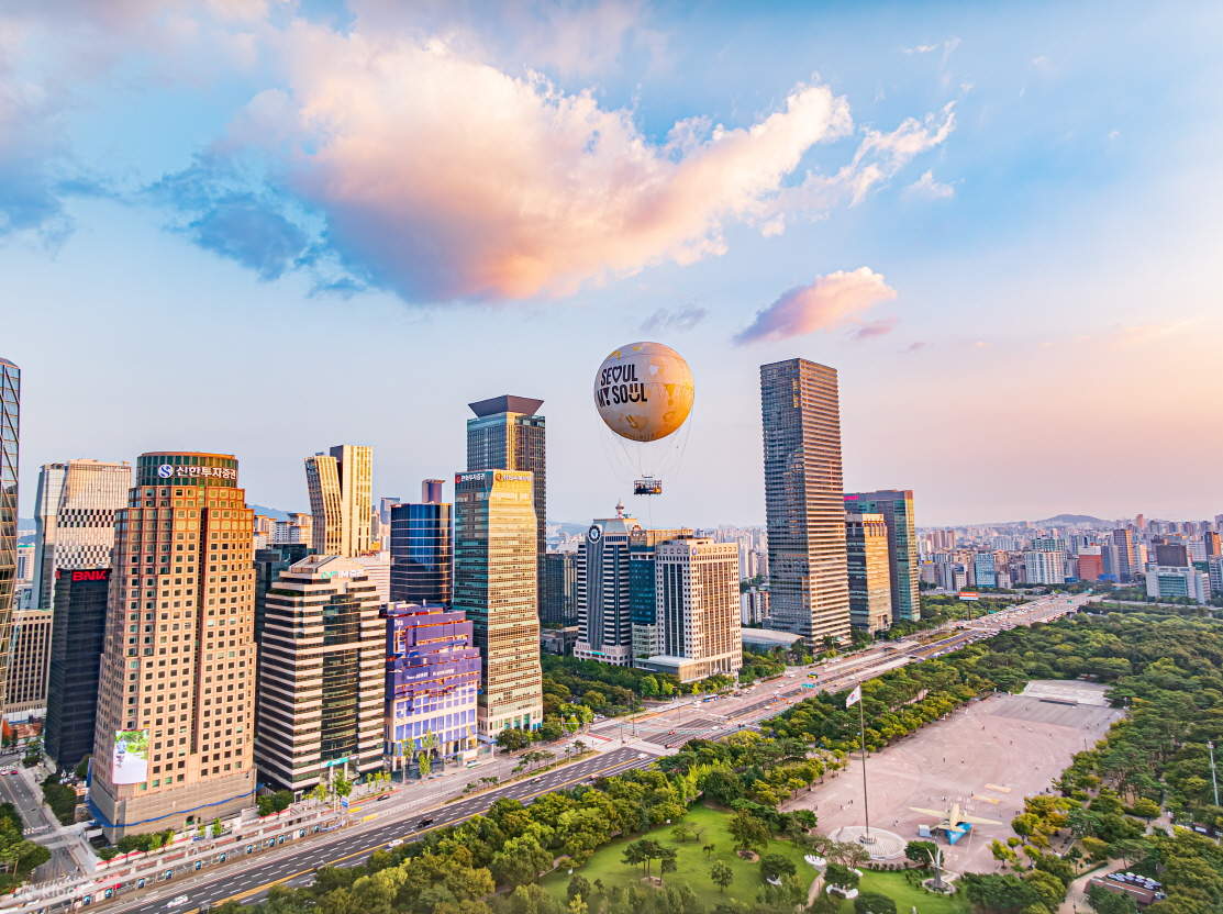 SEOULDAL – это новая достопримечательность, которая позволяет туристам со всего мира, посещающим Сеул, ощутить красоту города более ярко и с эффектом полного погружения. 