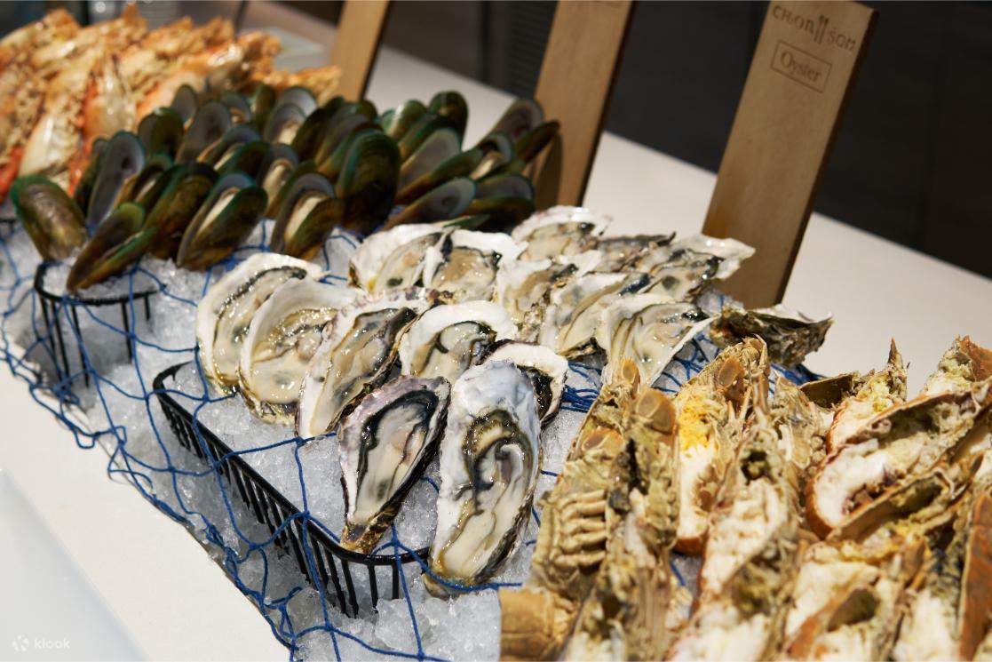 Buffet at Chon Som All Day Dining, Courtyard by Marriott Suvarnabhumi Airport