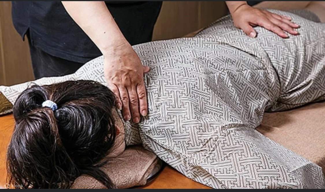 L'abilità e la competenza dei nostri esperti massaggiatori per alleviare tensioni muscolari e fatica.