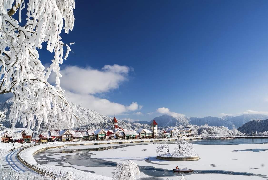 Chengdu Xiling Snow Mountain Snow Day Trip (Small Group/Private Group ...