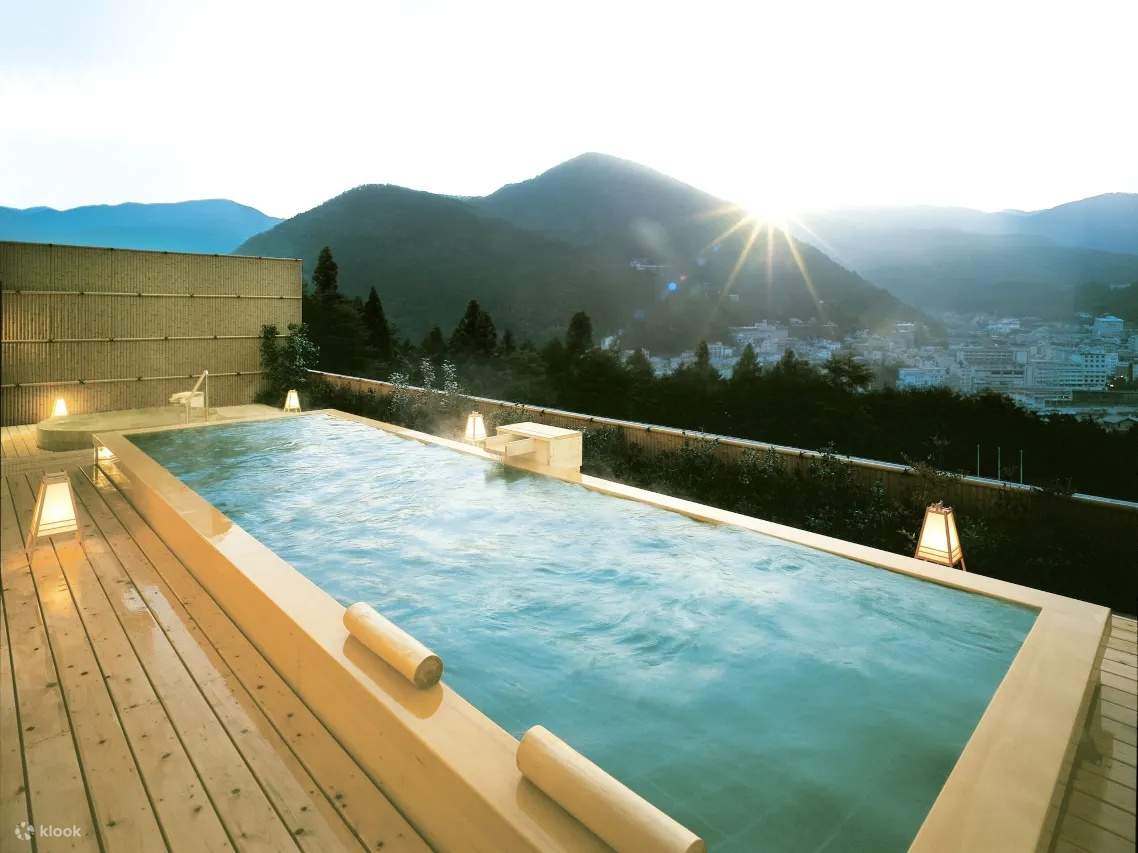 Mugoka Iluminasi Desa Gassho Shirakawa-go di Gerlyu Onsen & Aktivitas Salju di ...