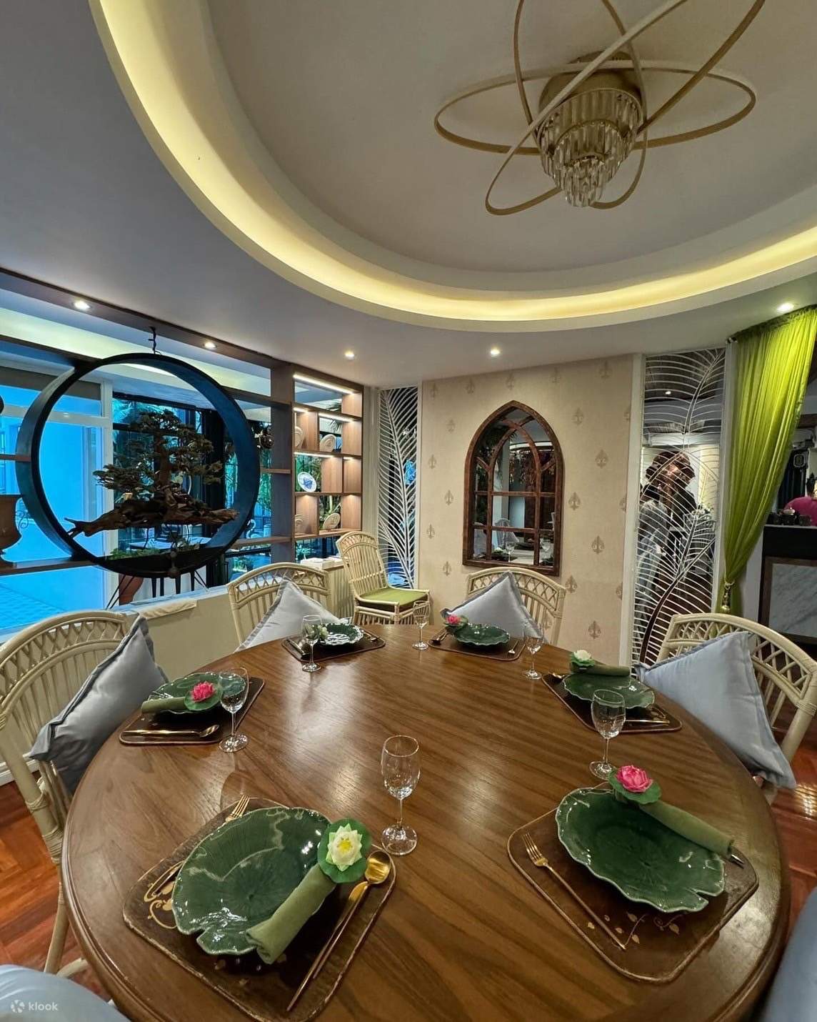 Kinnaree by Vanessa WU at Sukhumvit 8, Bangkok