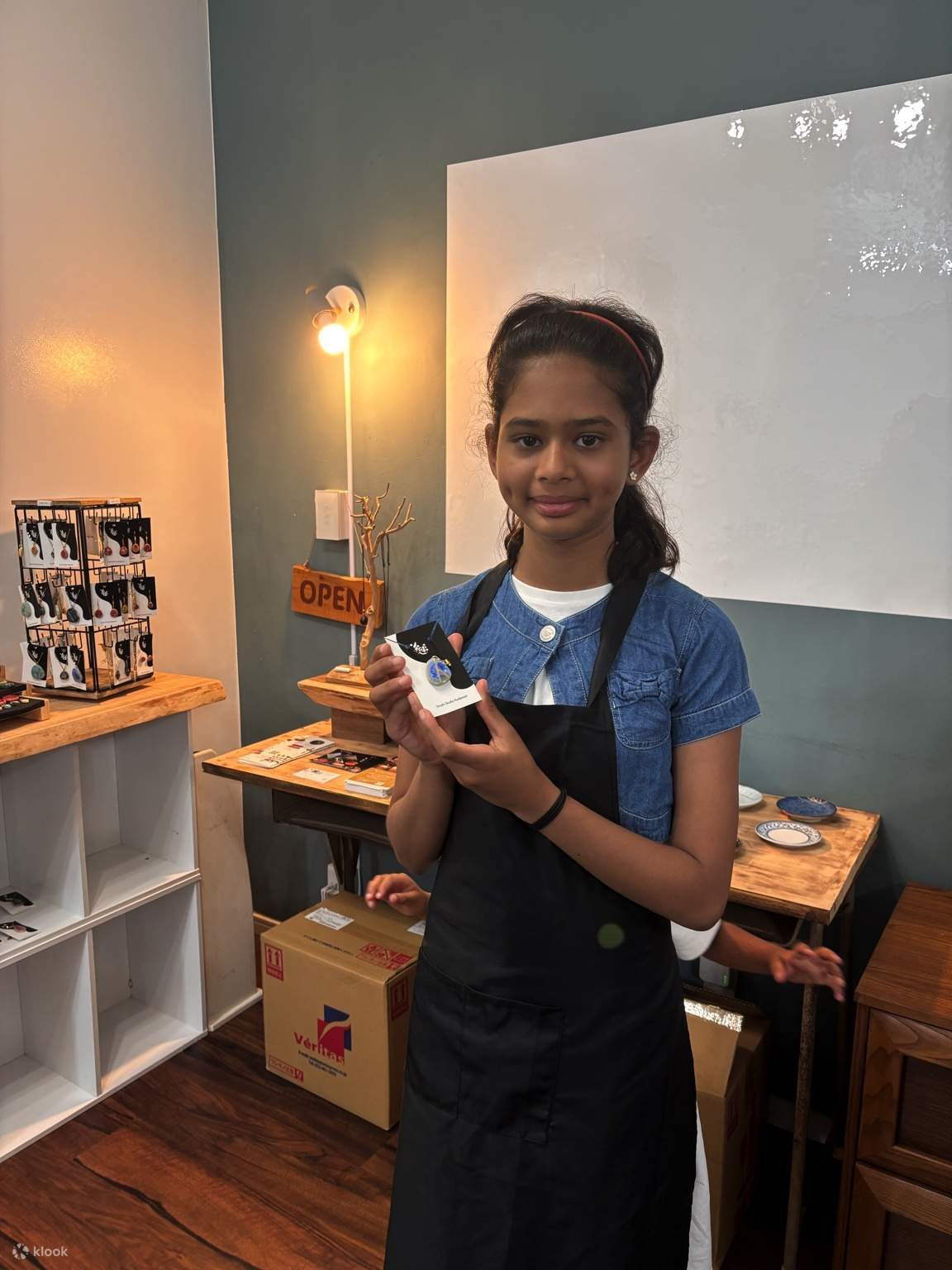 Okinawa: Pengalaman Membuat Aksesori dengan Kintsugi