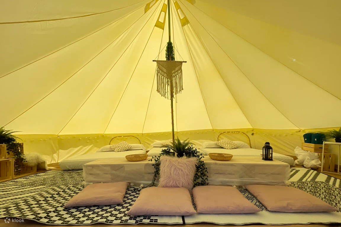 Glamping bersama rakan dan keluarga anda dalam glamping premium ini untuk 6 orang