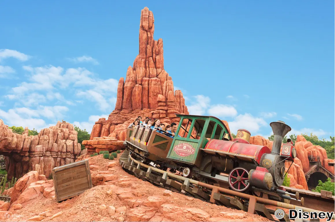 Tokyo Disneyland Big Thunder Mountain