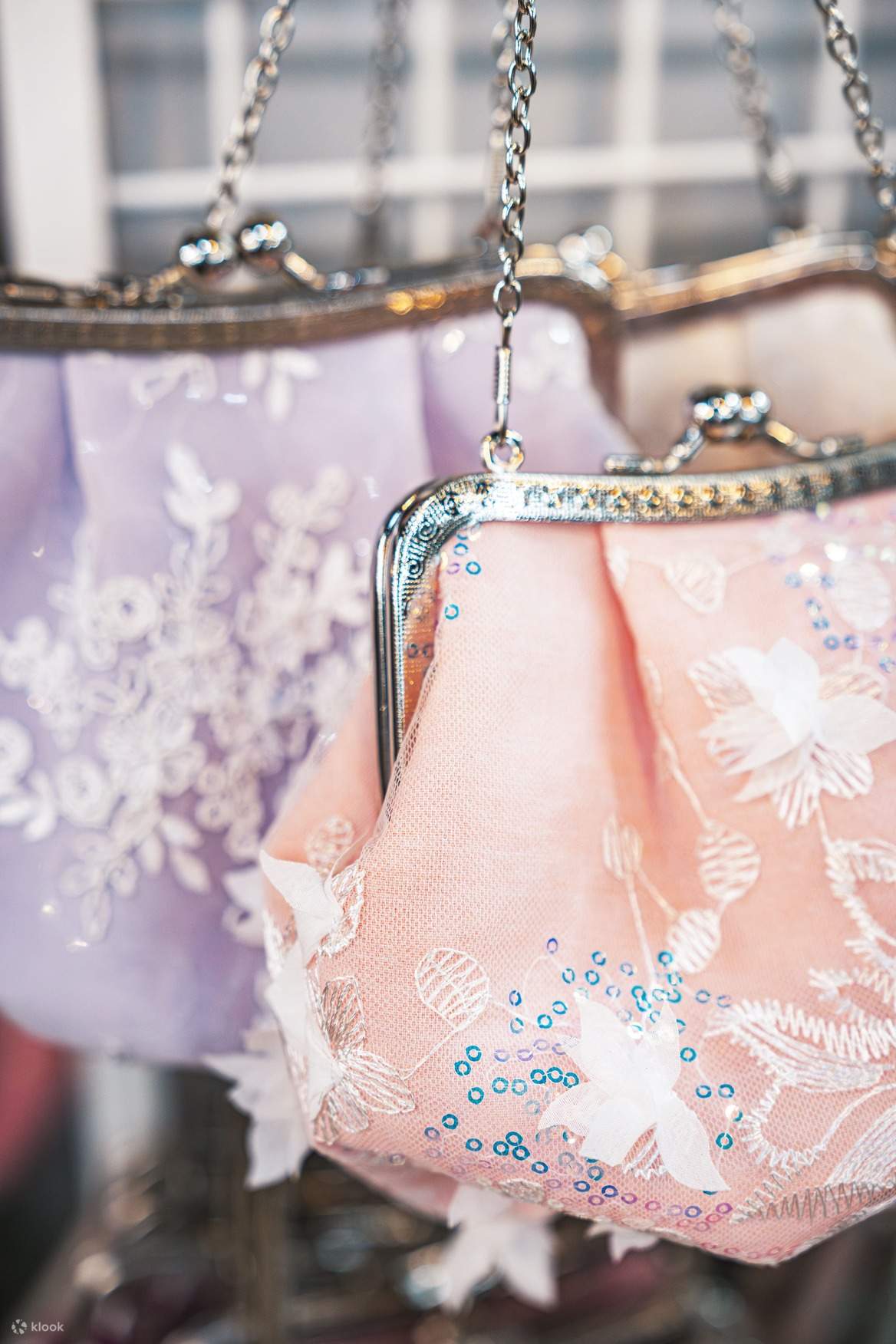 Hanbok-Verleih mit Haarstyling & Accessoires bei hanbokgirls