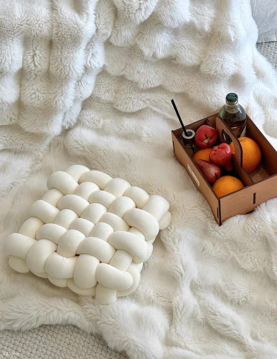 Step-by-Step Guidance: Our expert instructor demonstrates the key techniques for creating a perfect Cloud Cushion