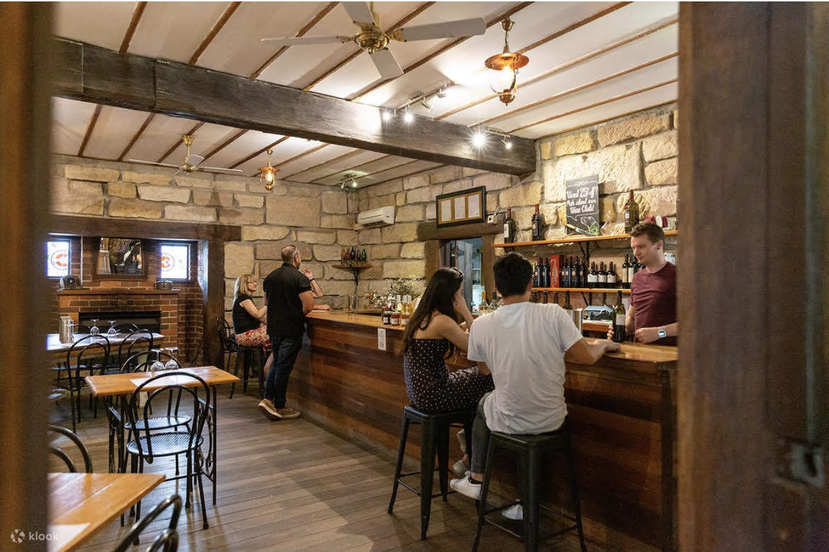 Nếm thử rượu vang Calais Estate Hunter Valley