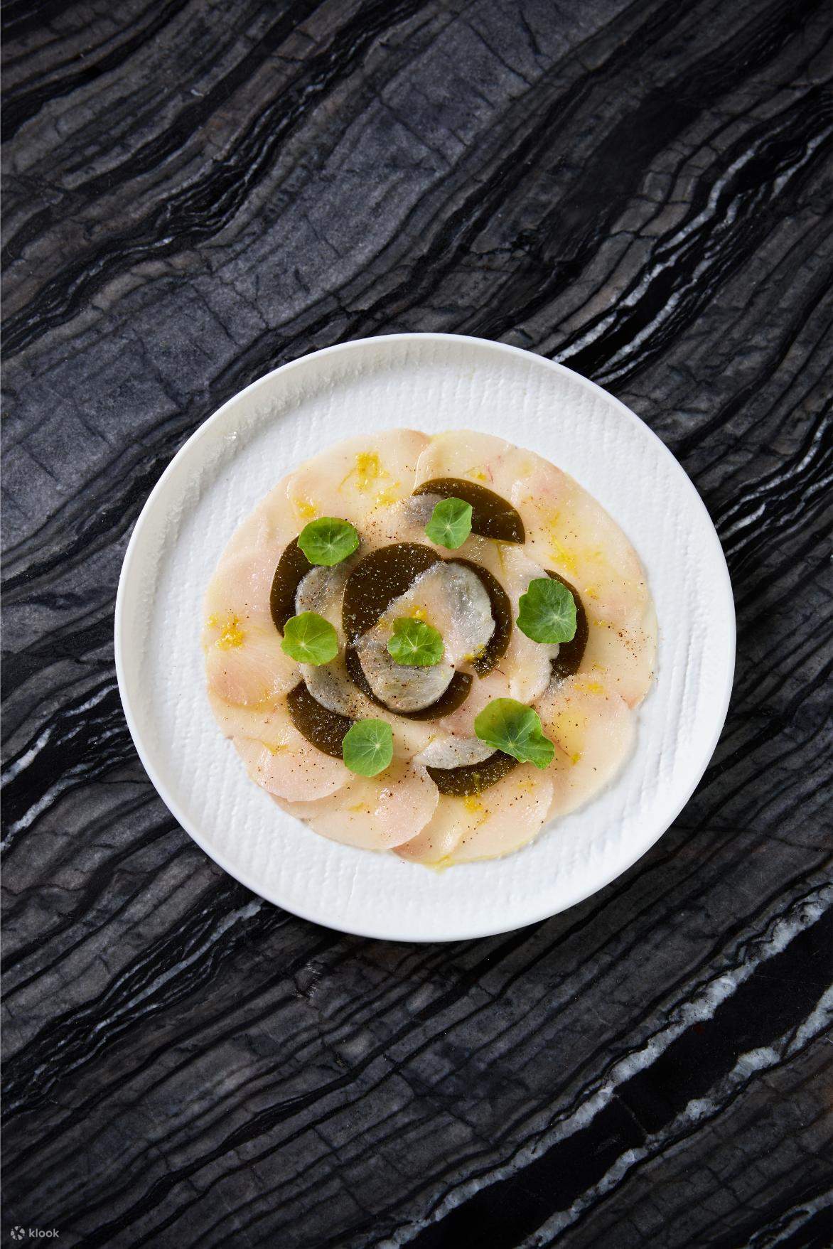 Gaysorn Village 的 Ricci 义式餐厅与 Crudo Bar