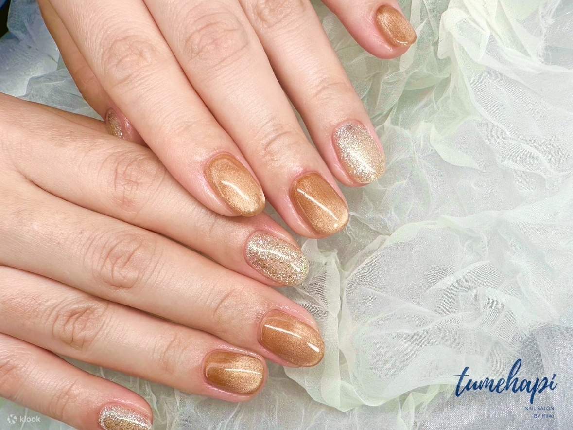 L'intero menu include la cura per unghie auto-coltivate, migliorando le condizioni delle unghie di tipo A e delle unghie in generale.