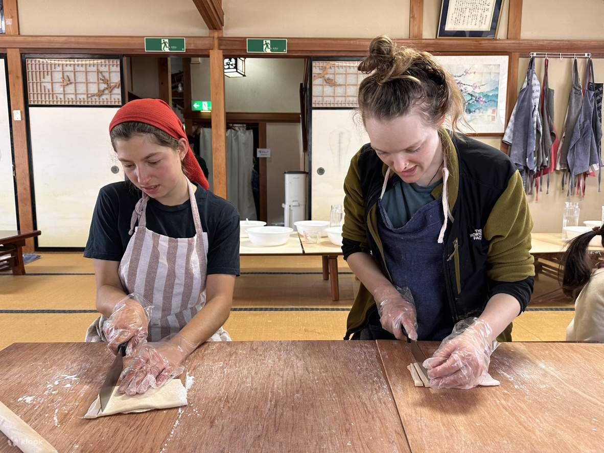 Lớp học trải nghiệm làm món ăn địa phương của tỉnh Yamanashi [Fujiya]