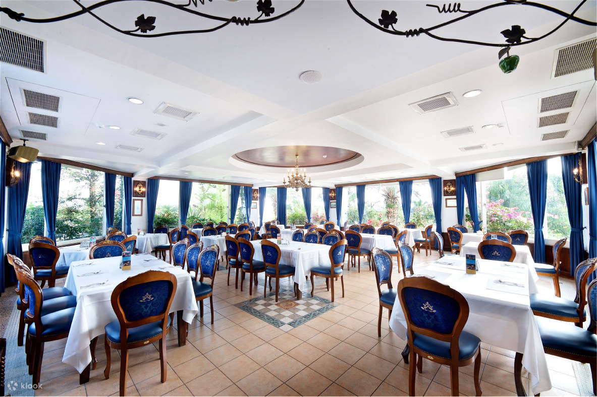 Hiasan dalaman Dewan Capri