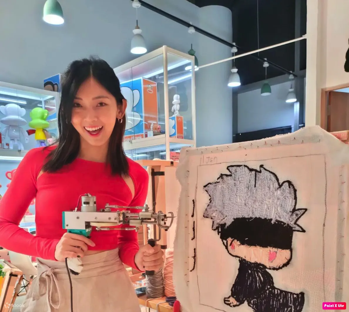 制作地毯的女孩