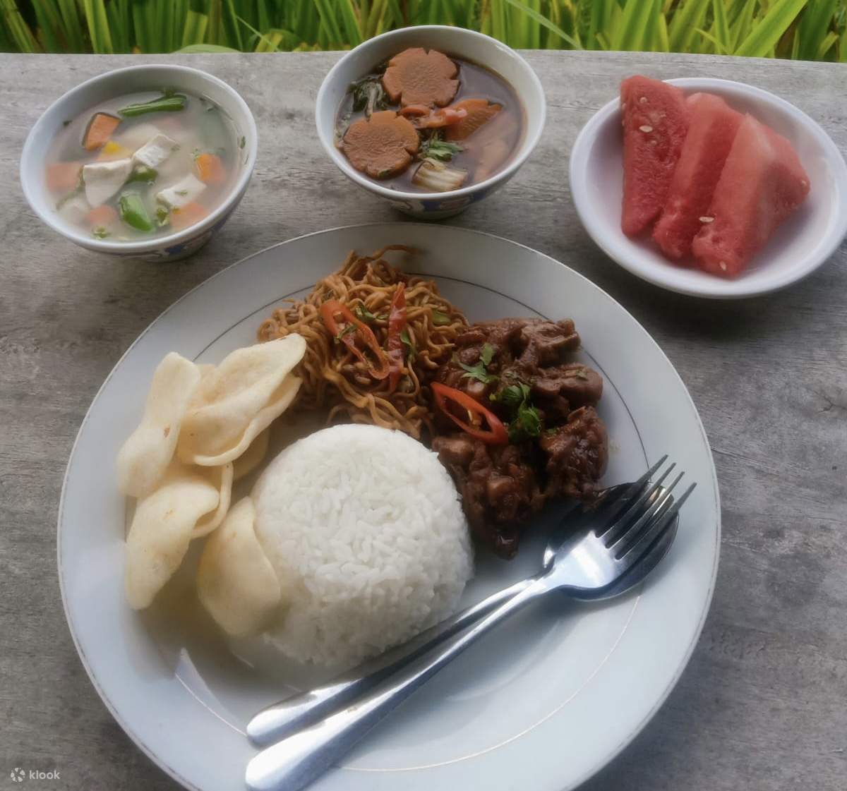 Обед после рафтинга