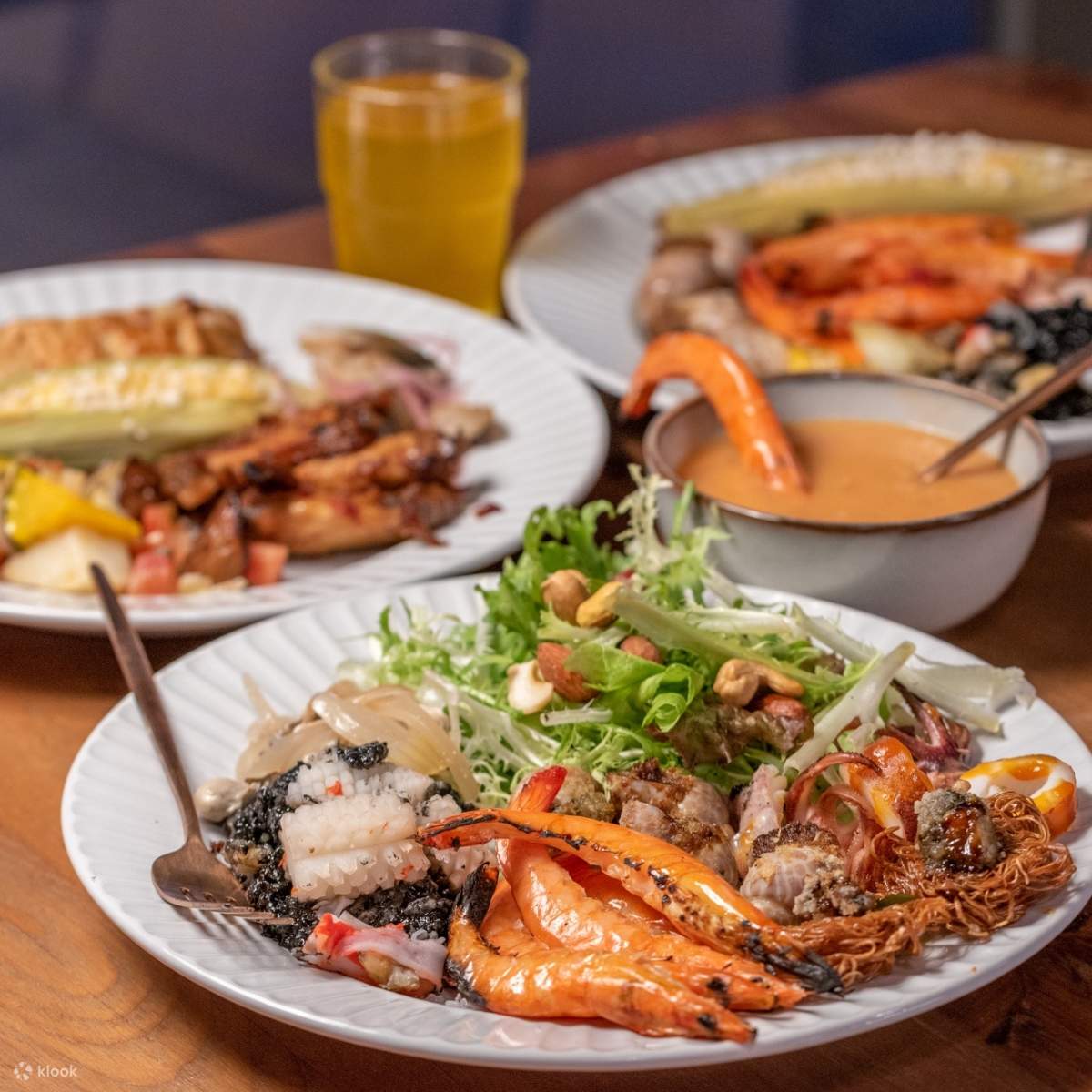 Cicada berkata: Matahari terbenam panjang | Makanan