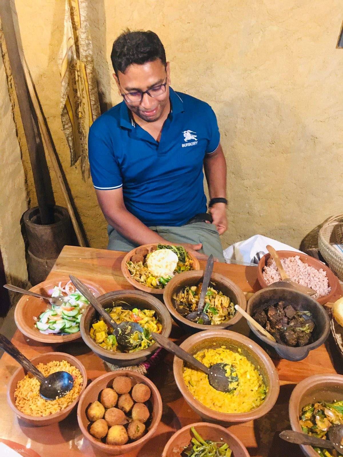 Kelas Memasak Tradisional Sri Lanka di Priya’s Kitchen – Weligama