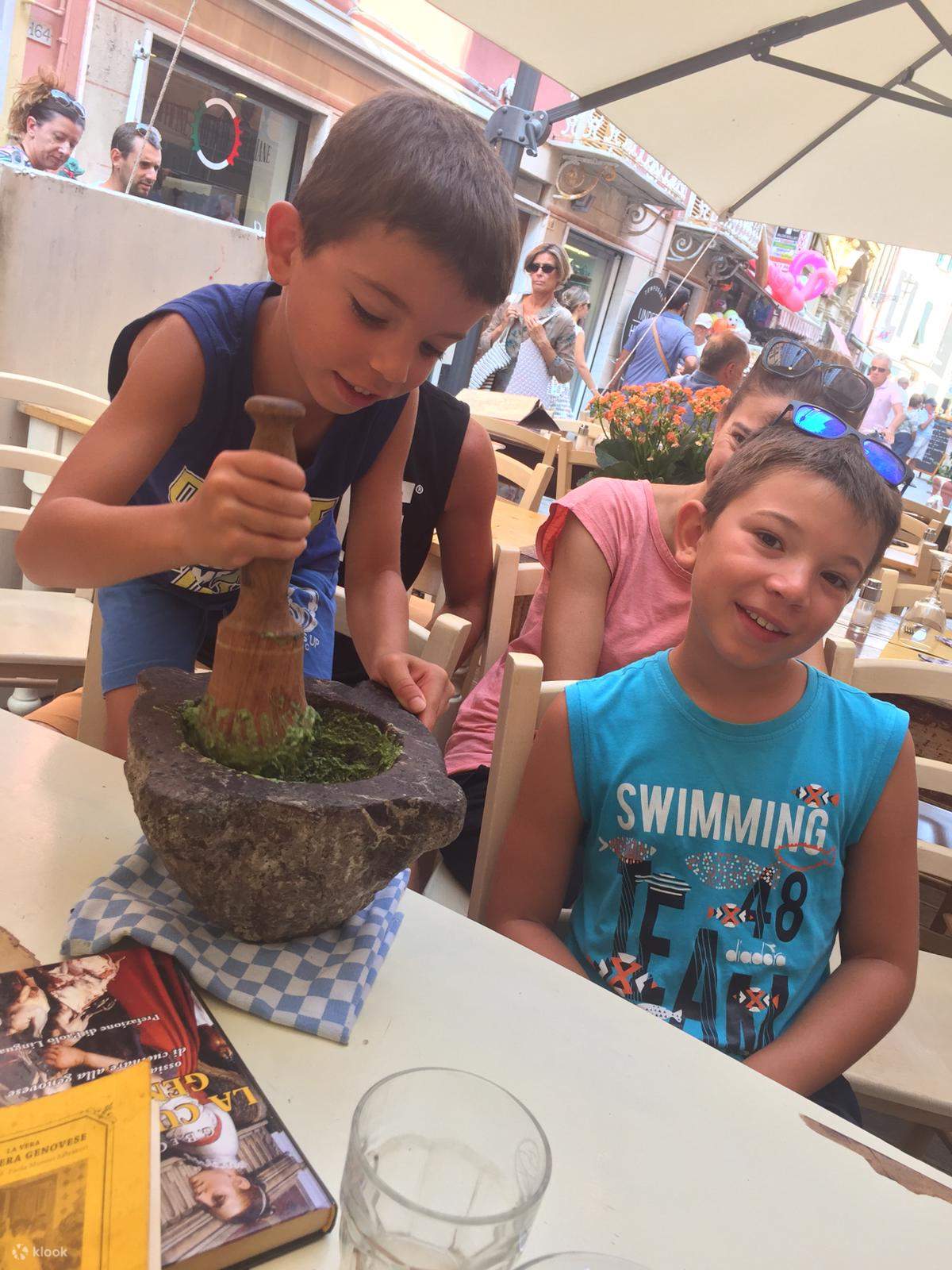 TRẢI NGHIỆM PESTO VỚI CỐI - LỚP HỌC NẤU ĂN - NẾM THỬ RƯỢU VANG