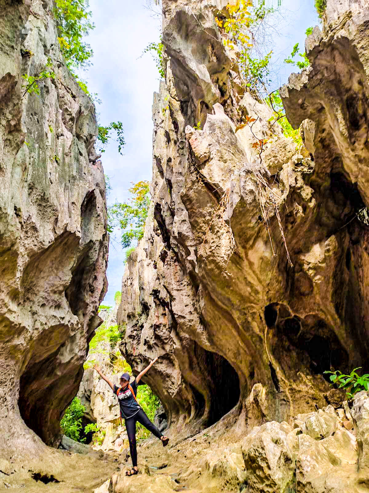 Mt. Secret + Malangaan Cave & Springs Hiking Tour from Manila Klook