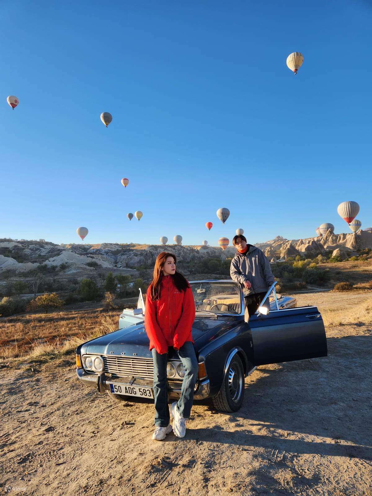 Chụp Ảnh Với Váy Bay Ở Cappadocia hoặc Tour Xe Cổ Điển 