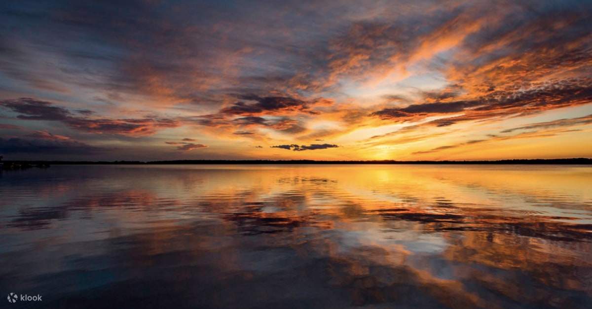 Hoàng hôn trên cánh đồng muối Uyuni