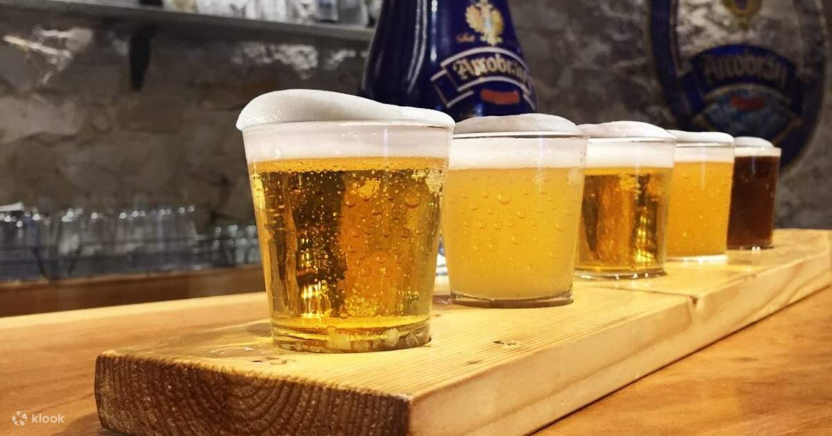 Taste of Germany, Deluxe Platter, và Giant Hot Dog ở Hahndorf Inn SA