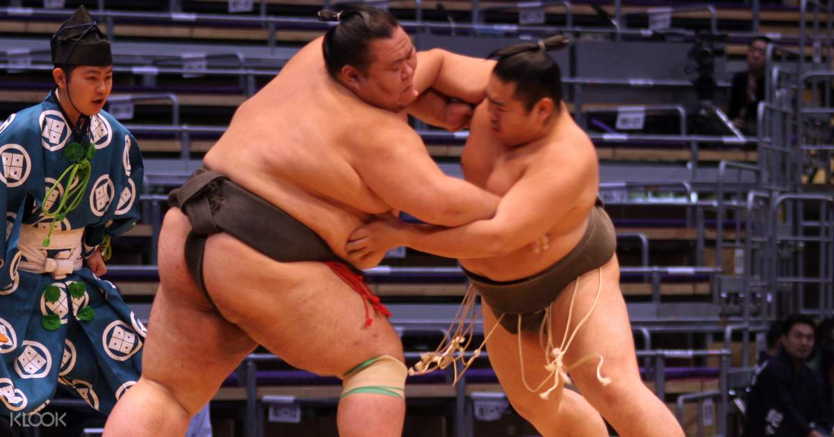 Get tickets to watch sumo wrestling at Ryogkoku Stadium for the Grand Sumo ...