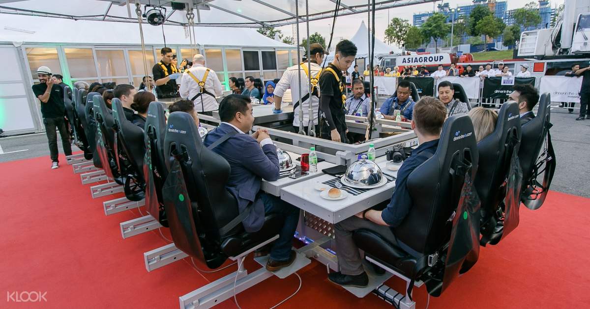Dinner In The Sky Di Kuala Lumpur Malaysia