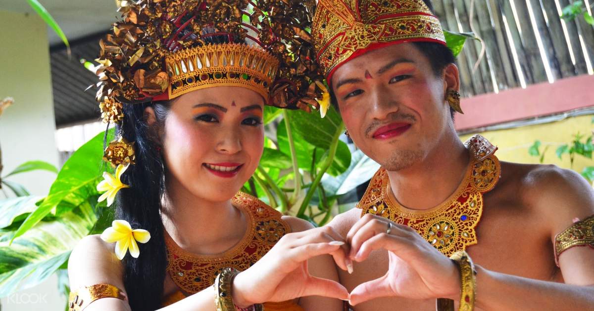 Traditional Costume And Photography Experience In Bali Indonesia